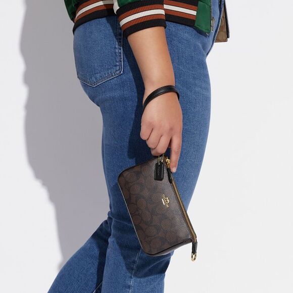 NWT Coach Outlet Nolita 19 In Signature Canvas - Picture 6 of 7